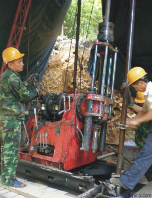 行业专用设备 地质勘查专用设备 地质钻探机 供应地质勘探钻机